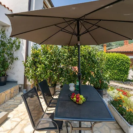 Apartman Perla 1-1 By Interhome *