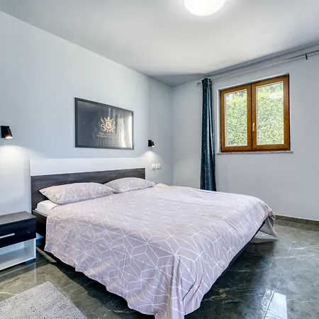 Perla 1-1 By Interhome Apartmán *